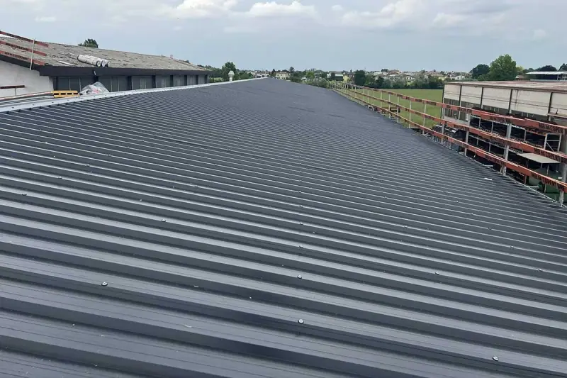 Rifacimento copertura industriale