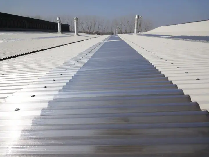 Copertura capannone industriale, realizzazione MB Coperture Group
