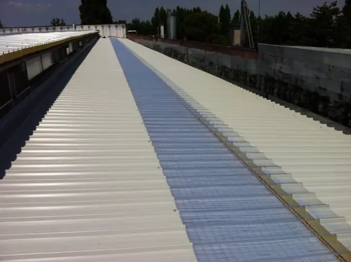 Copertura capannone industriale, realizzazione MB Coperture Group
